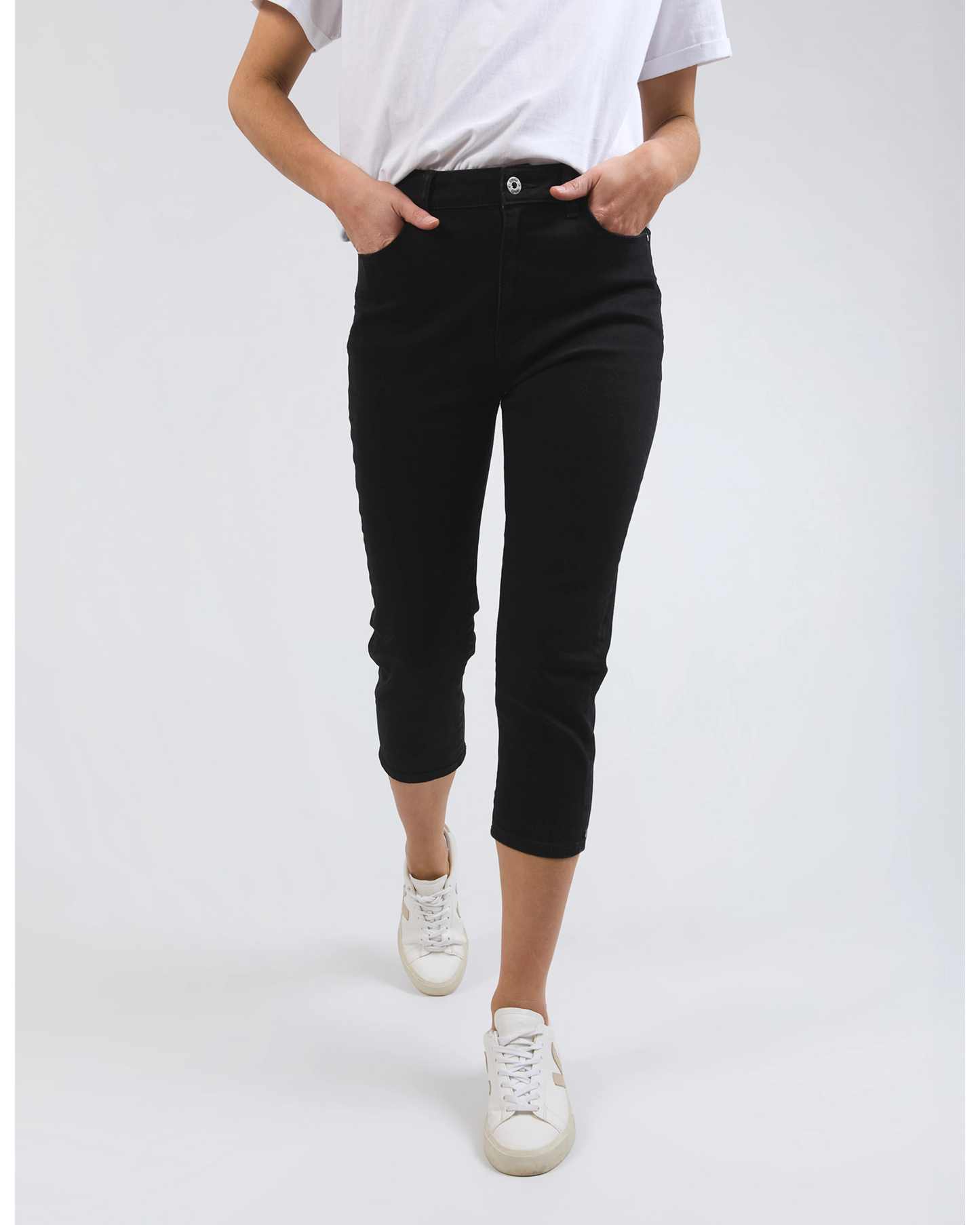 Mollie Capri Black