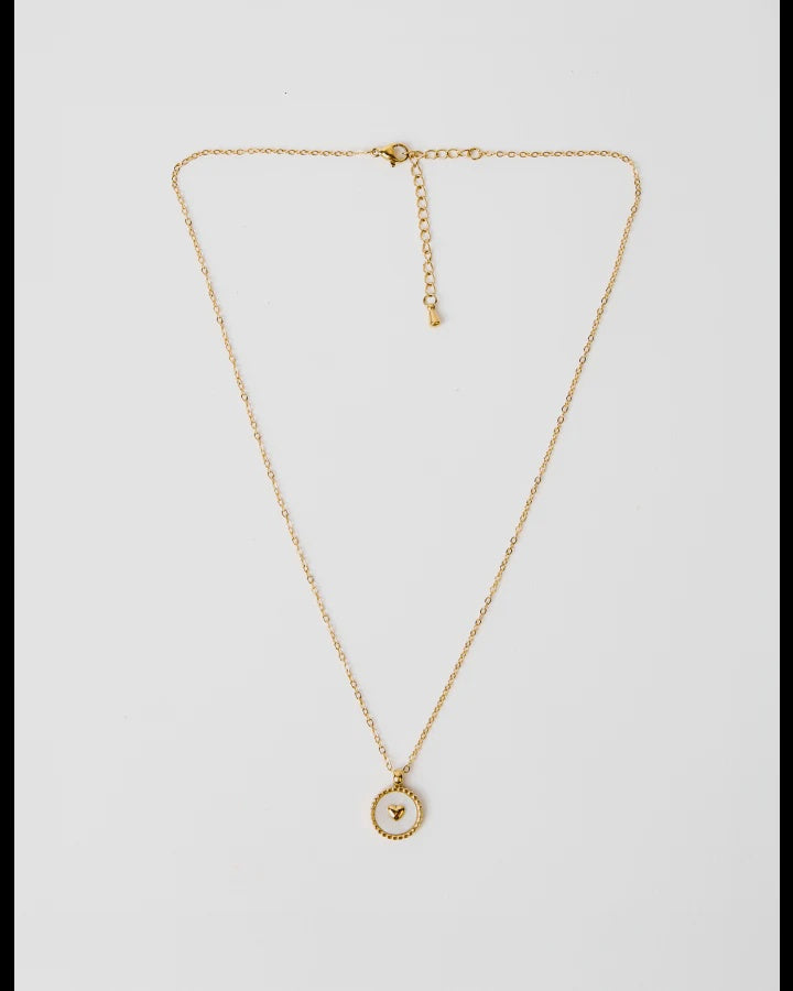 Shell Mini Heart Necklace