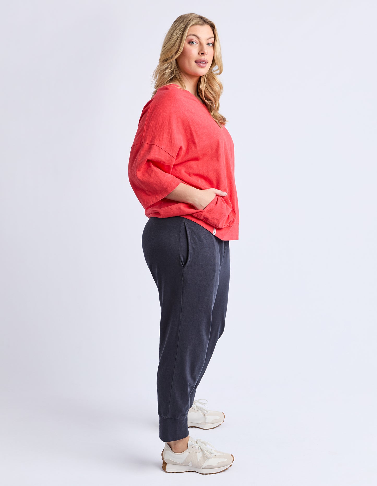 Maizie Sweat Vee Neck Cayenne