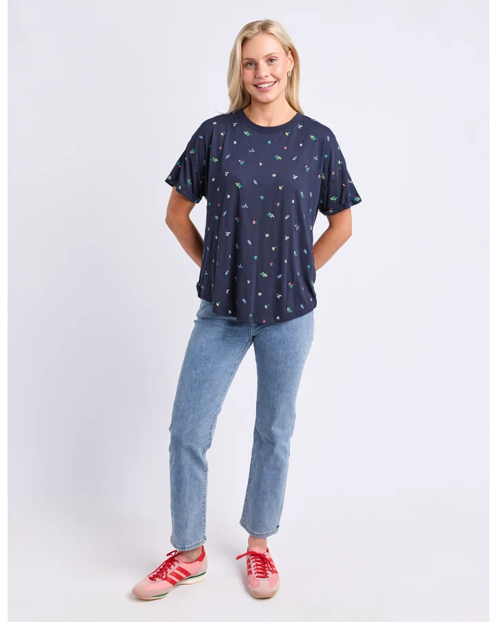 Festive Market Tee